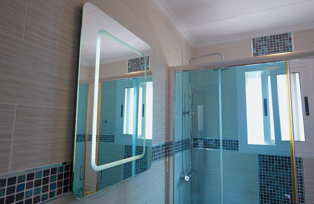 Resale - Villa -
Torrevieja - Costa Blanca