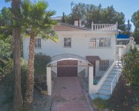 Resale - Villa -
Torrevieja - Costa Blanca