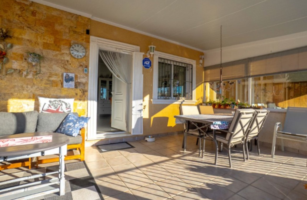 Resale - Villa -
Torrevieja - Costa Blanca