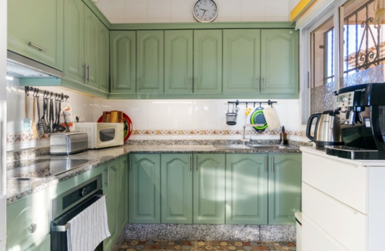 Resale - Villa -
Torrevieja - Costa Blanca