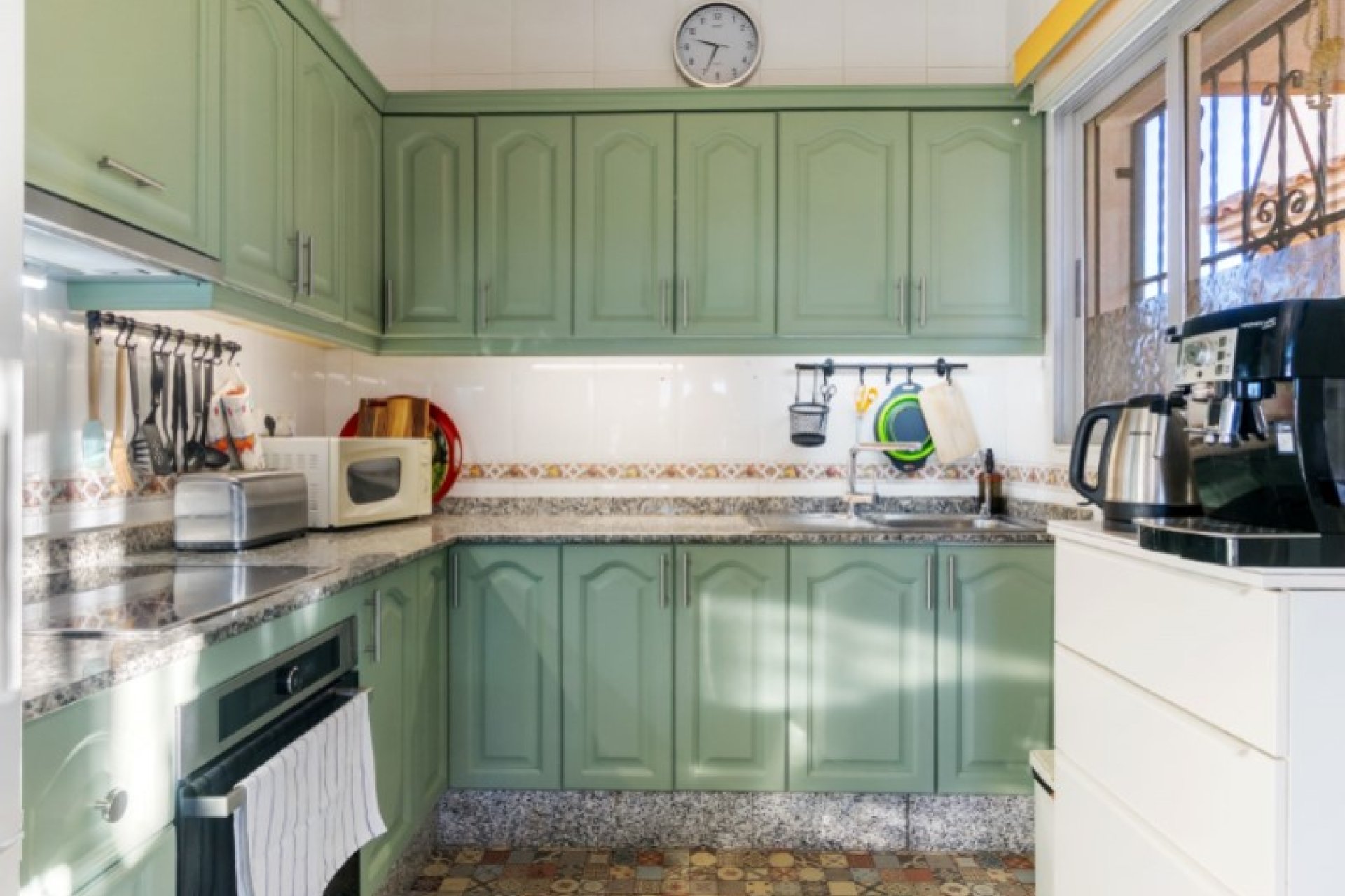 Resale - Villa -
Torrevieja - Costa Blanca