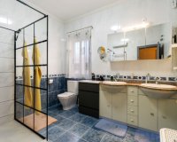 Resale - Villa -
Torrevieja - Costa Blanca