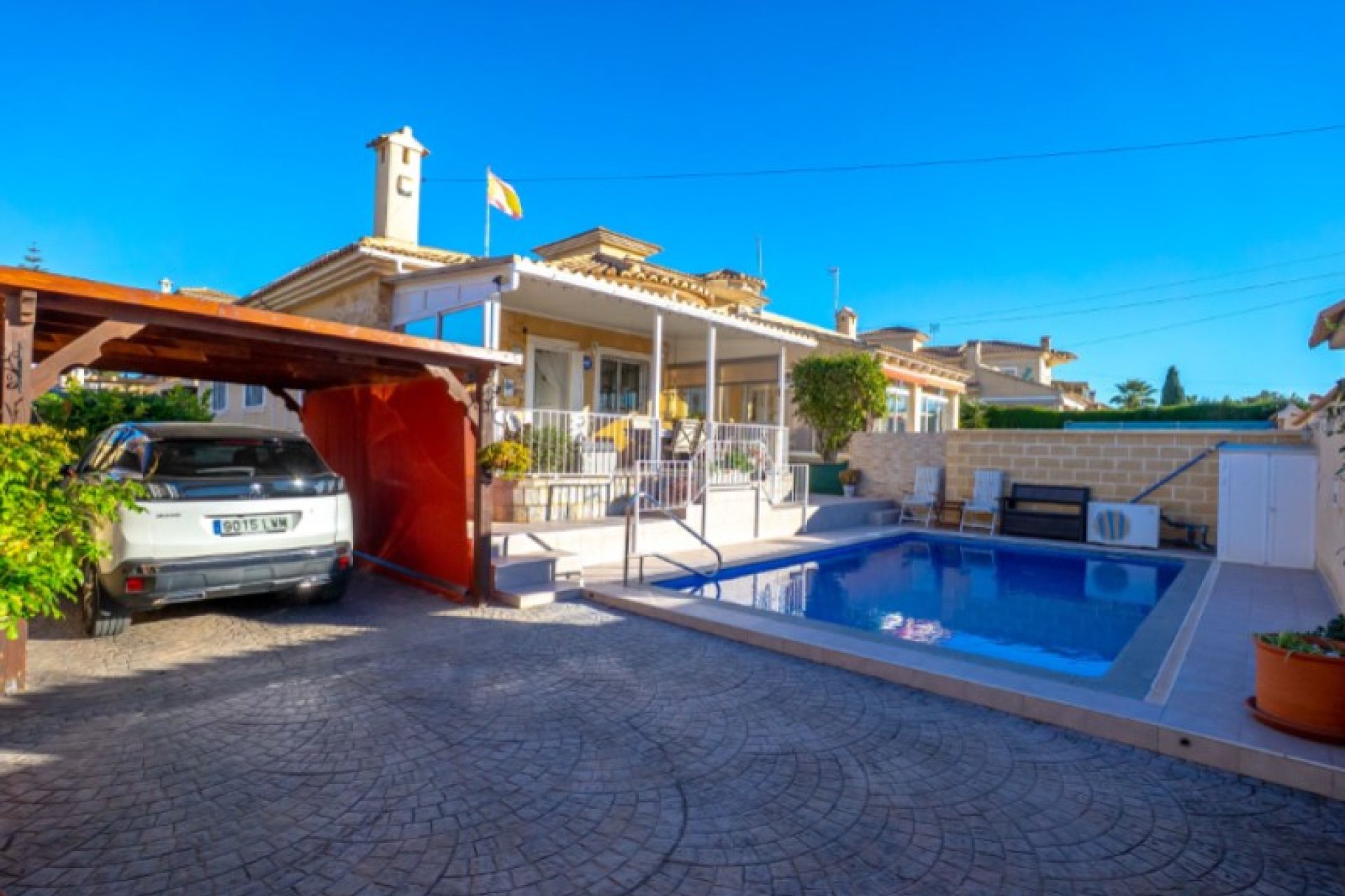 Resale - Villa -
Torrevieja - Costa Blanca