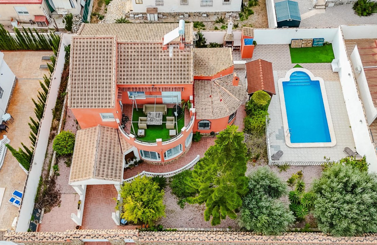 Resale - Villa -
Torrevieja - Costa Blanca