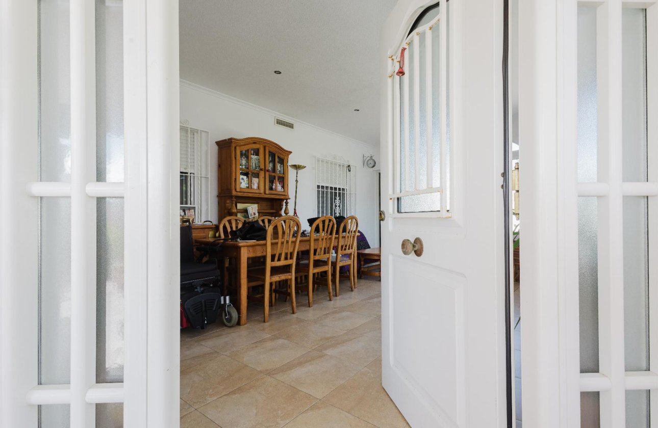 Resale - Villa -
Torrevieja - Costa Blanca