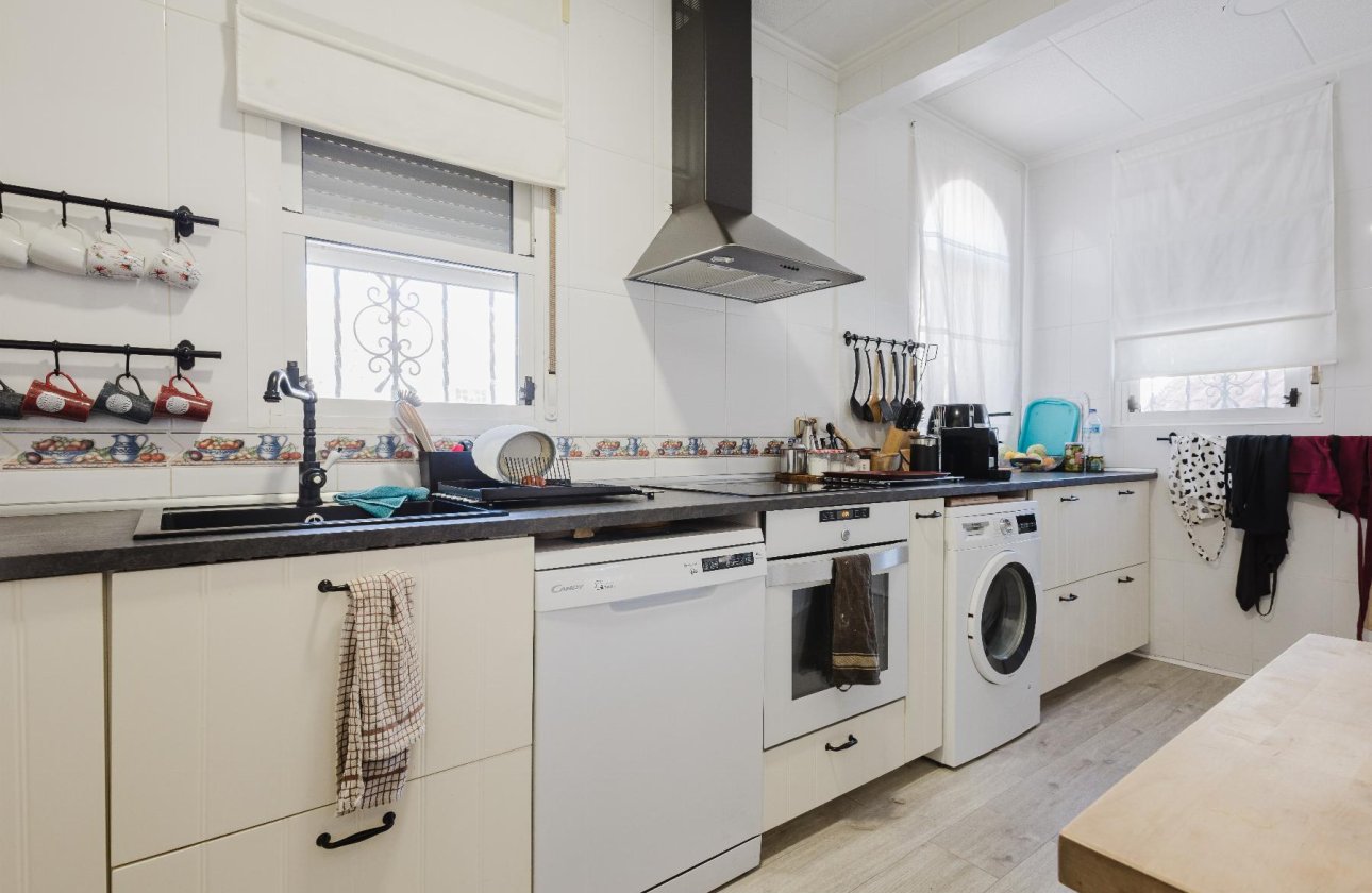 Resale - Villa -
Torrevieja - Costa Blanca