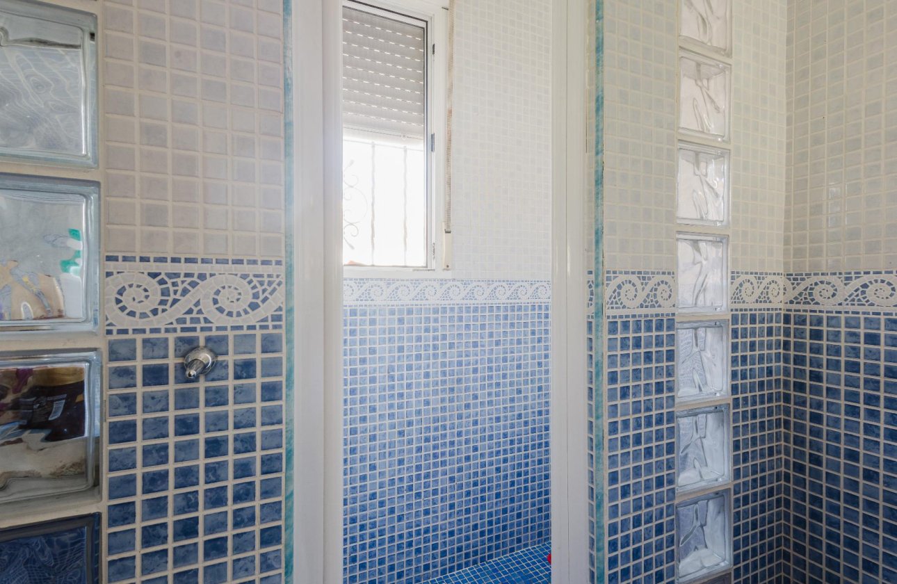 Resale - Villa -
Torrevieja - Costa Blanca