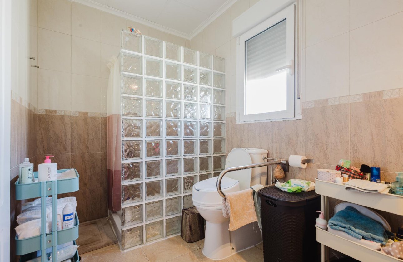 Resale - Villa -
Torrevieja - Costa Blanca