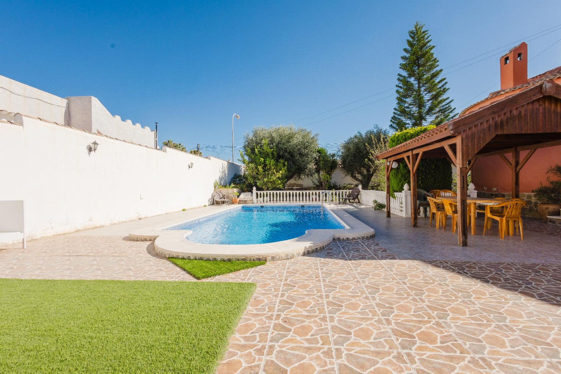 Resale - Villa -
Torrevieja - Costa Blanca