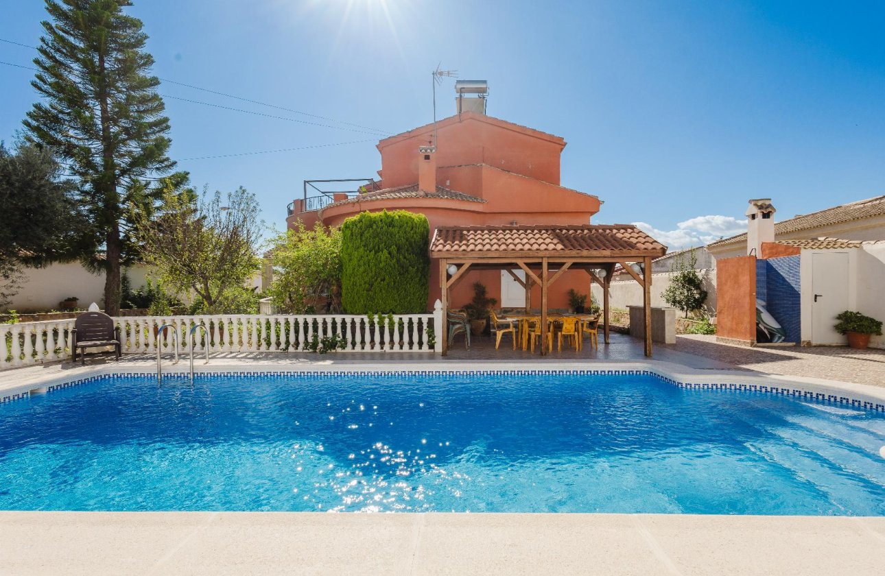Resale - Villa -
Torrevieja - Costa Blanca