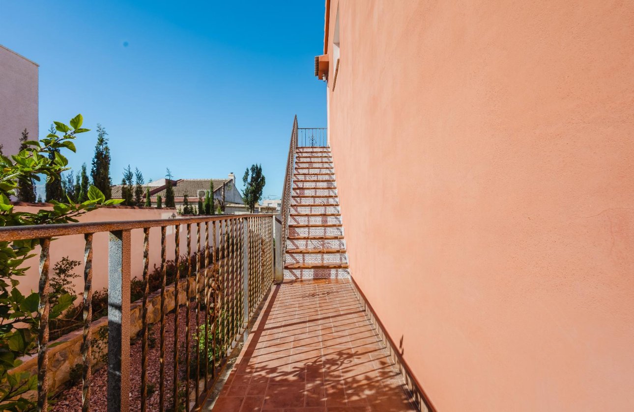 Resale - Villa -
Torrevieja - Costa Blanca