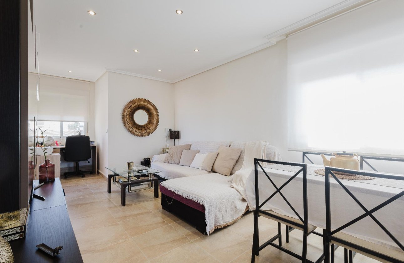 Resale - Villa -
Torrevieja - Costa Blanca