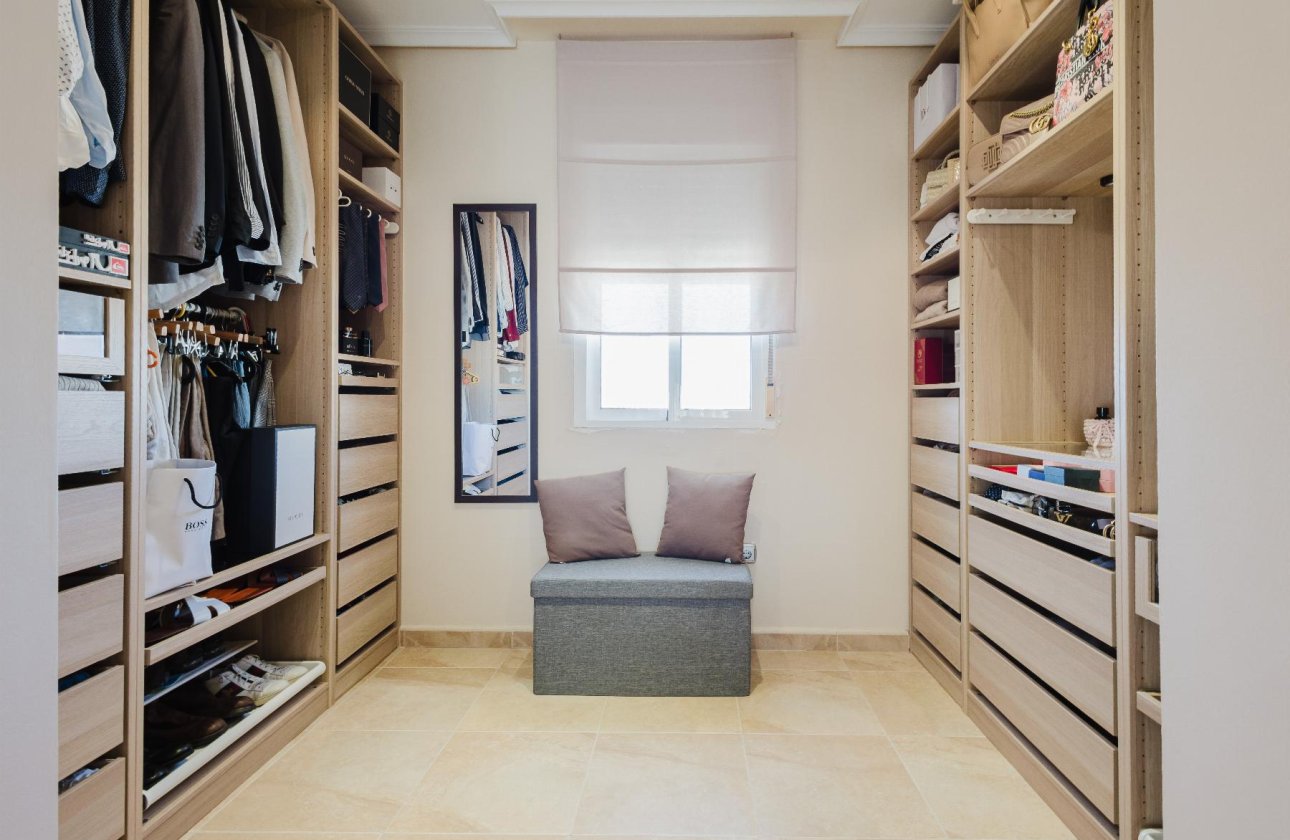 Resale - Villa -
Torrevieja - Costa Blanca