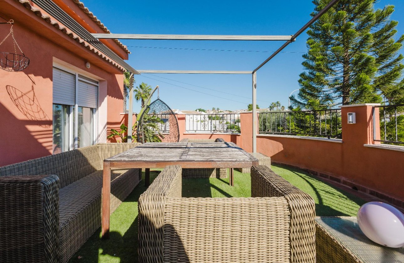 Resale - Villa -
Torrevieja - Costa Blanca