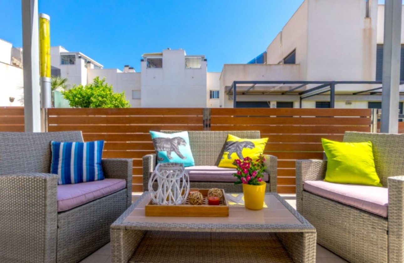 Resale - Villa -
Torrevieja - Costa Blanca