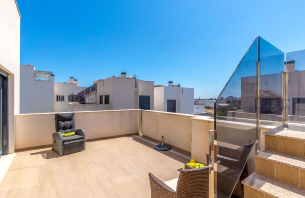 Resale - Villa -
Torrevieja - Costa Blanca