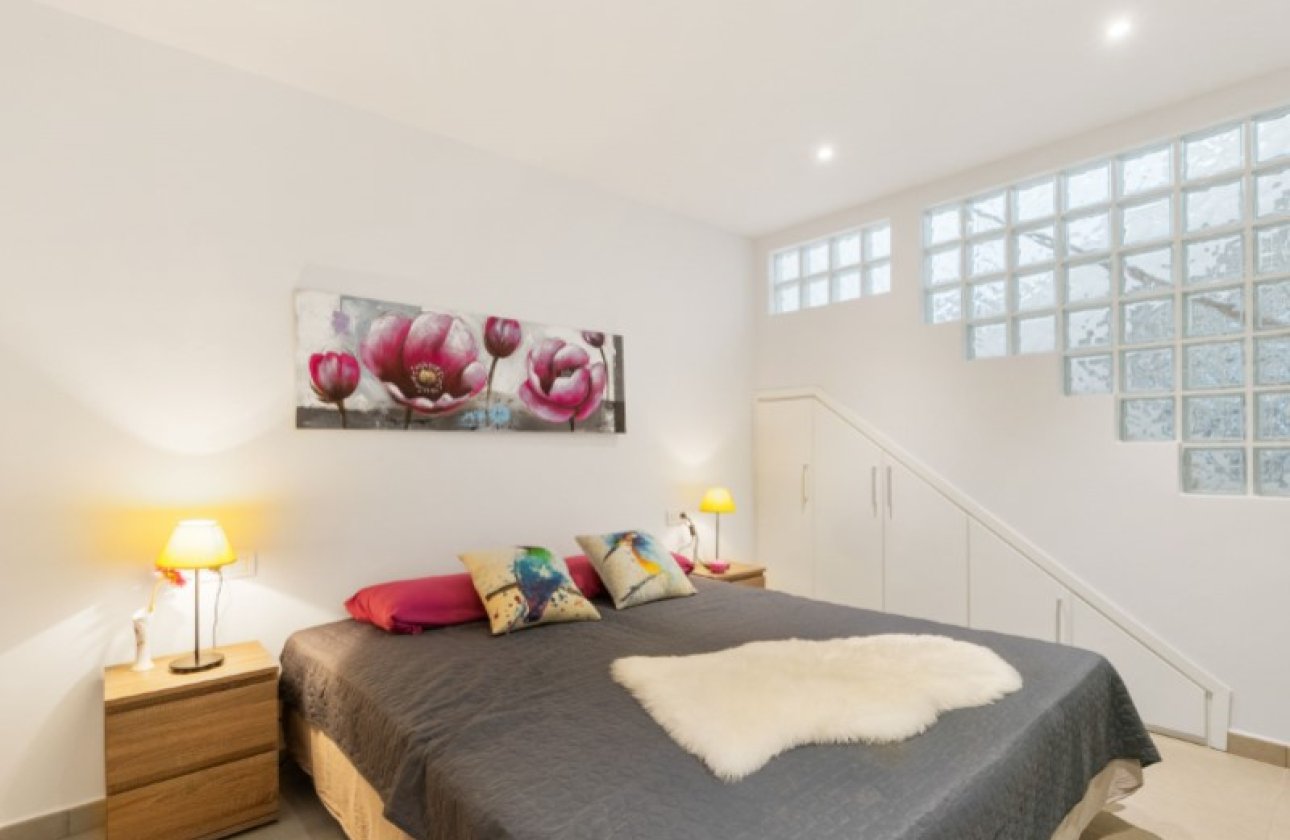 Resale - Villa -
Torrevieja - Costa Blanca