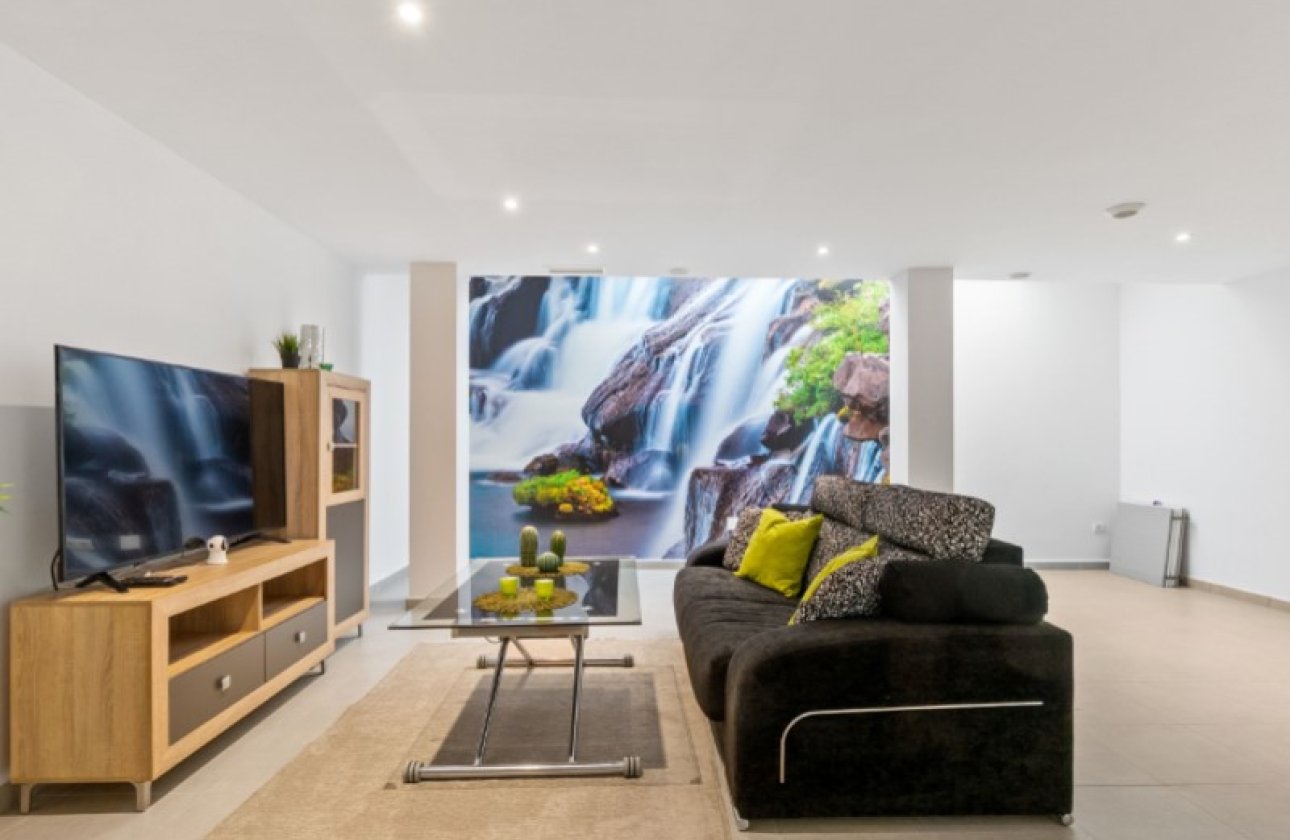 Resale - Villa -
Torrevieja - Costa Blanca