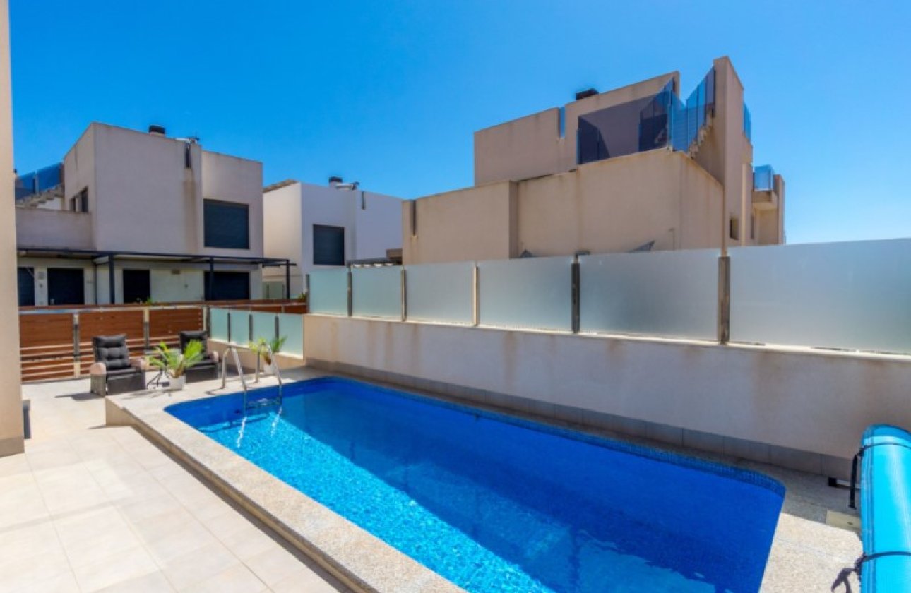 Resale - Villa -
Torrevieja - Costa Blanca