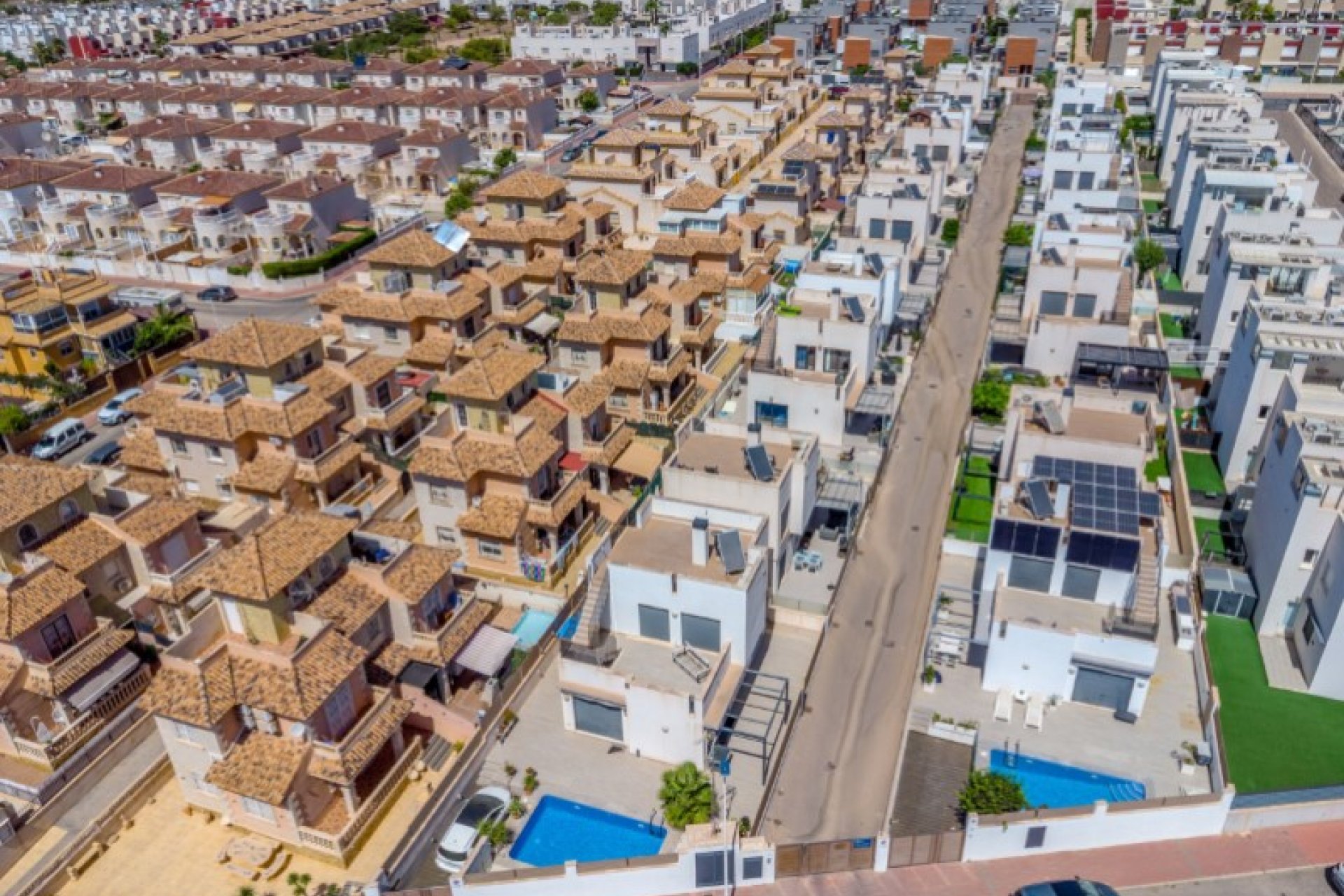 Resale - Villa -
Torrevieja - Costa Blanca