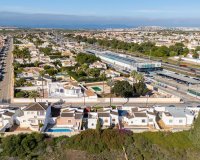 Resale - Villa -
Torrevieja - Costa Blanca