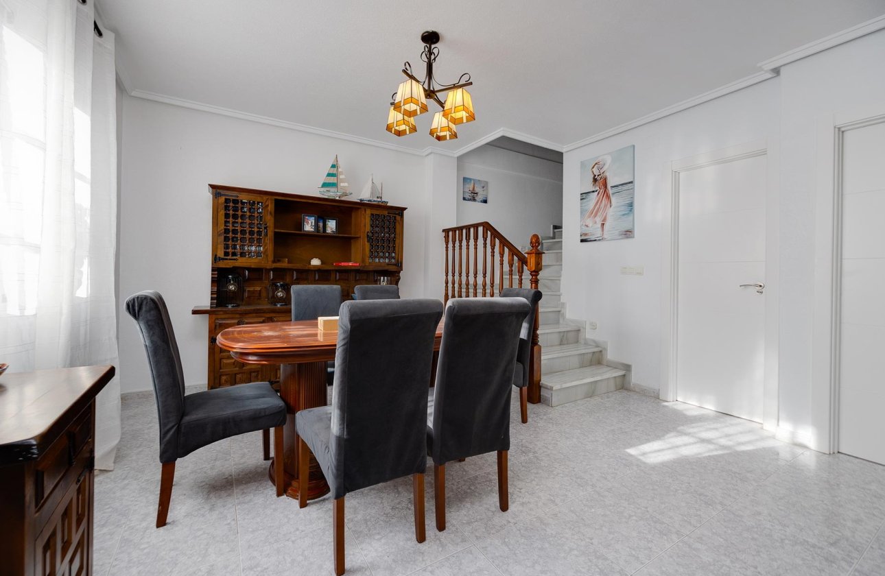 Resale - Villa -
Torrevieja - Costa Blanca