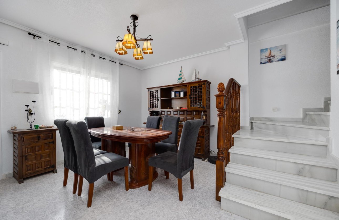 Resale - Villa -
Torrevieja - Costa Blanca