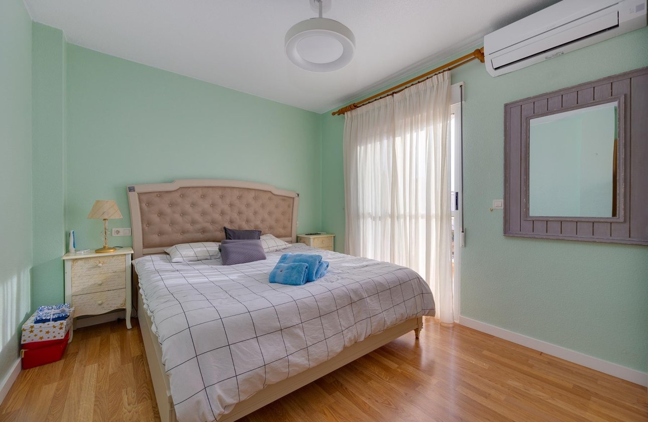 Resale - Villa -
Torrevieja - Costa Blanca