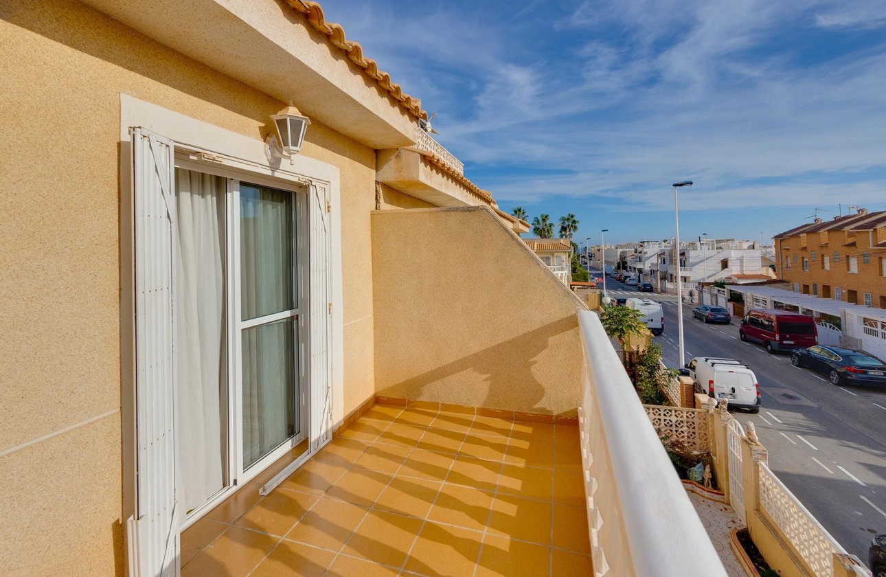 Resale - Villa -
Torrevieja - Costa Blanca