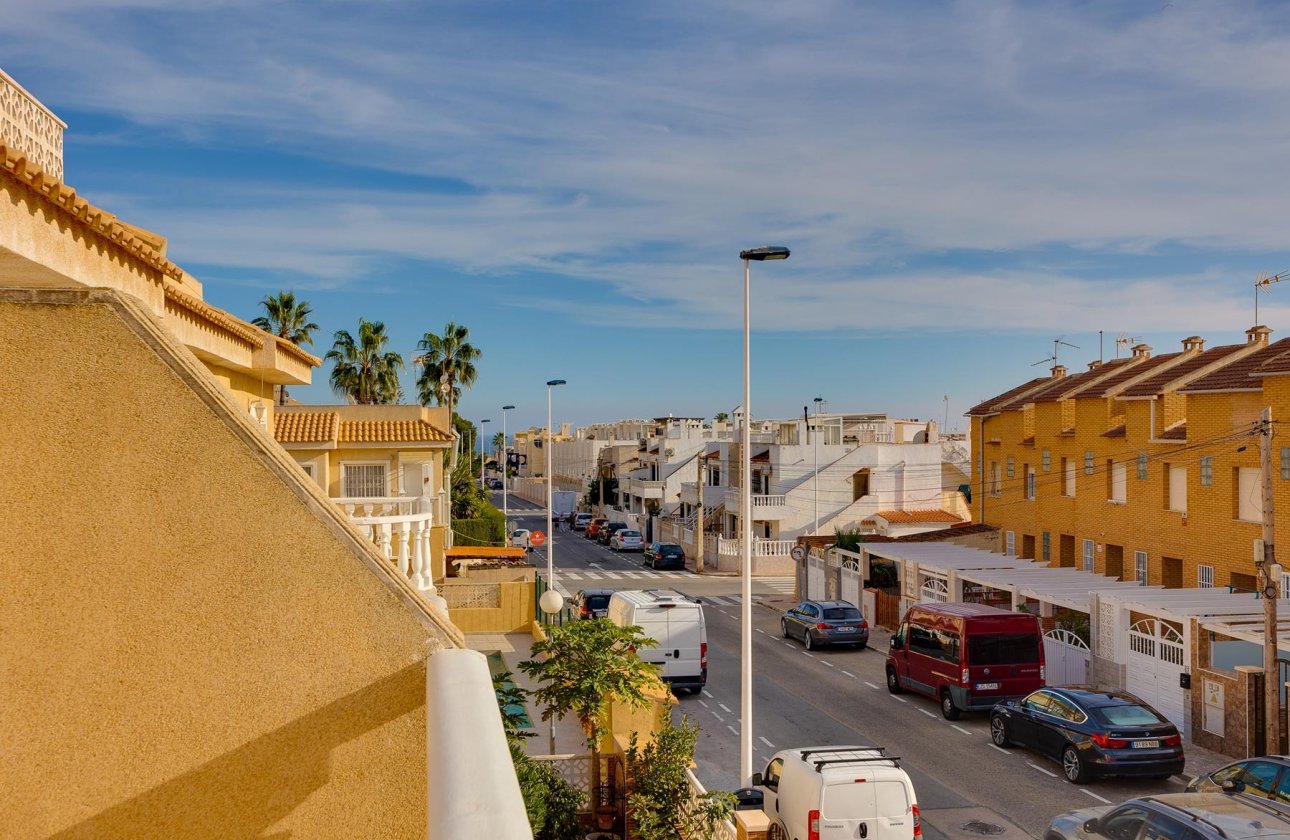 Resale - Villa -
Torrevieja - Costa Blanca