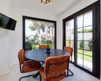 Resale - Villa -
Torrevieja - Costa Blanca