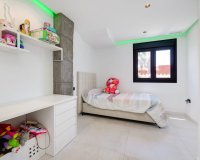 Resale - Villa -
Torrevieja - Costa Blanca