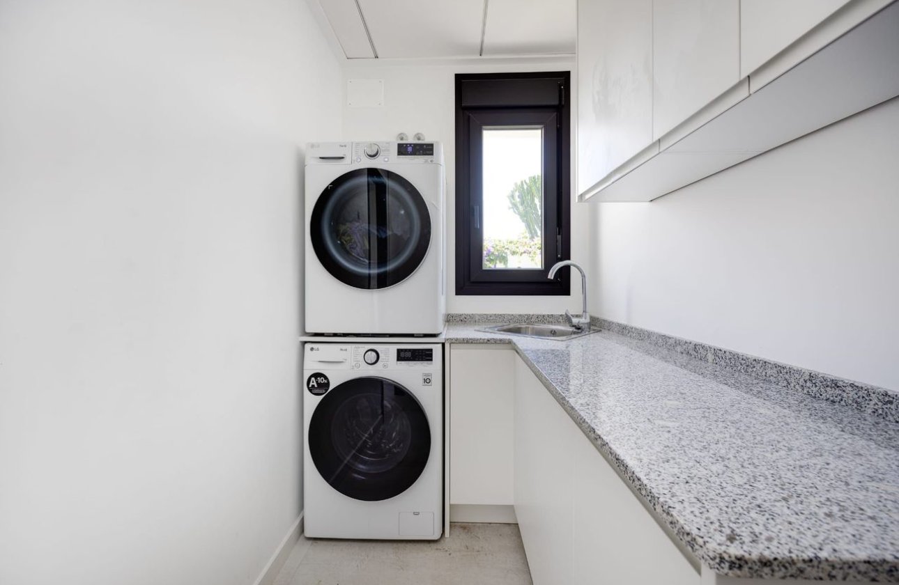 Resale - Villa -
Torrevieja - Costa Blanca