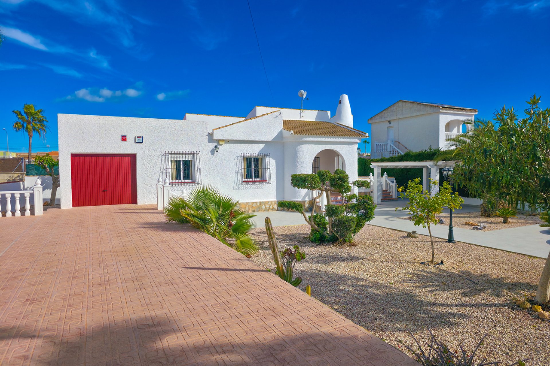 Resale - Villa -
Torrevieja - Costa Blanca