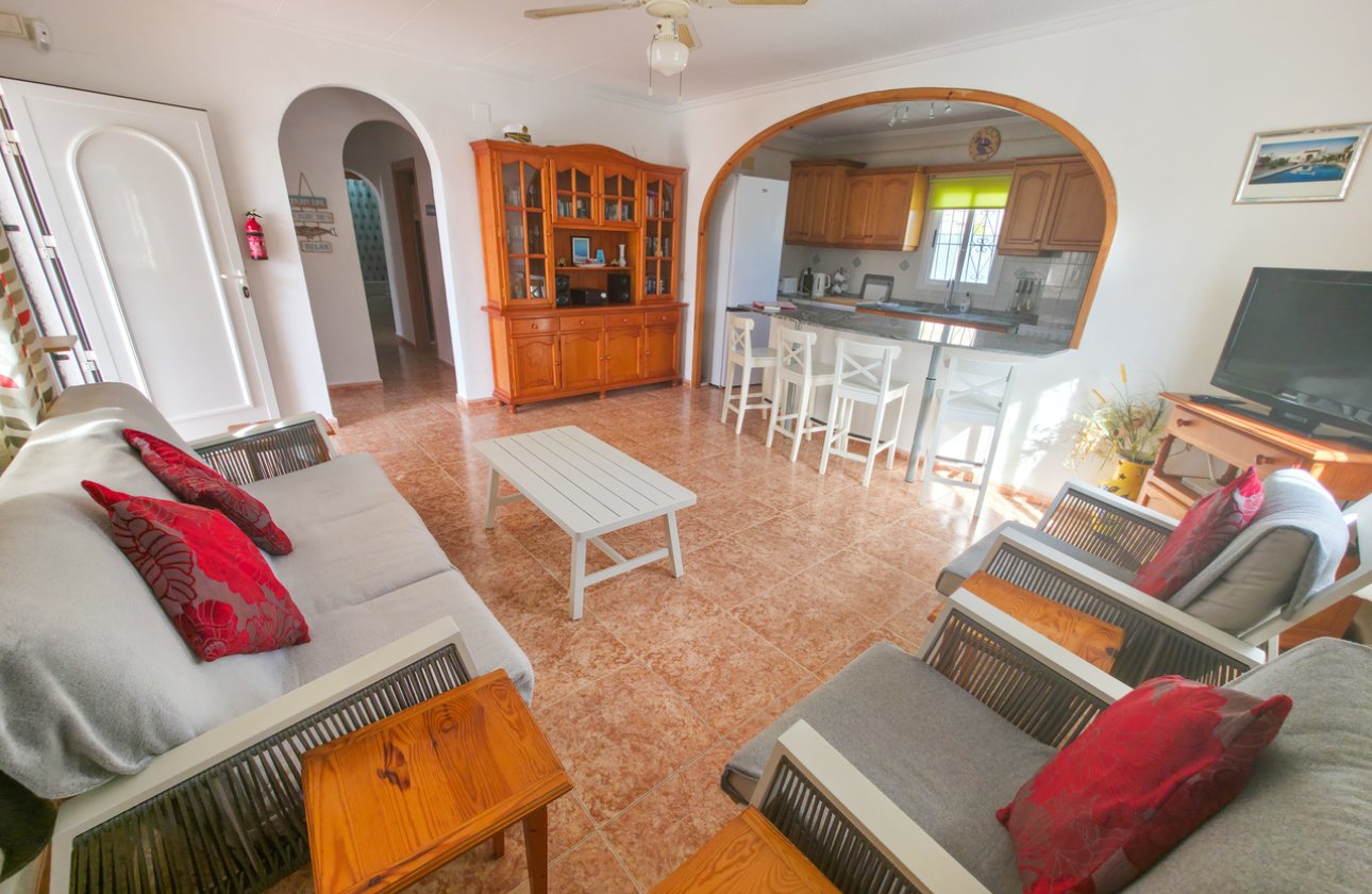 Resale - Villa -
Torrevieja - Costa Blanca
