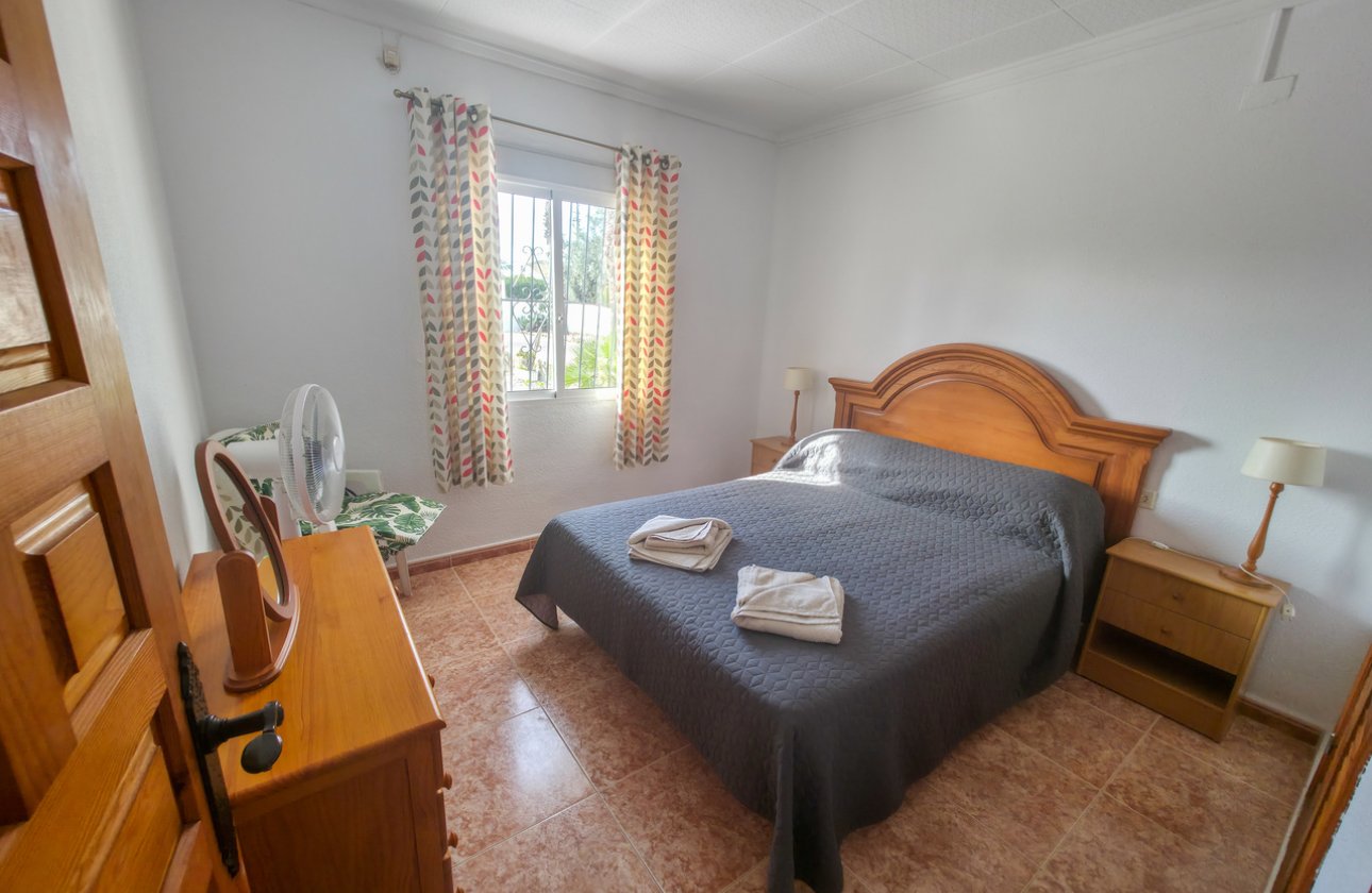 Resale - Villa -
Torrevieja - Costa Blanca