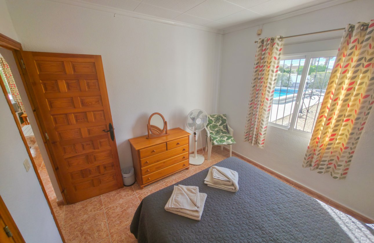 Resale - Villa -
Torrevieja - Costa Blanca