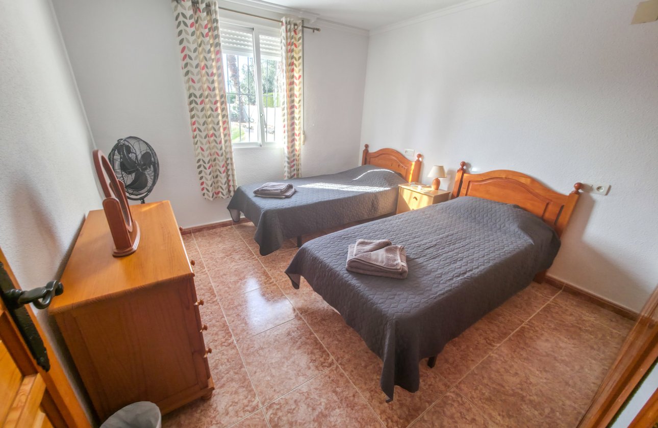 Resale - Villa -
Torrevieja - Costa Blanca