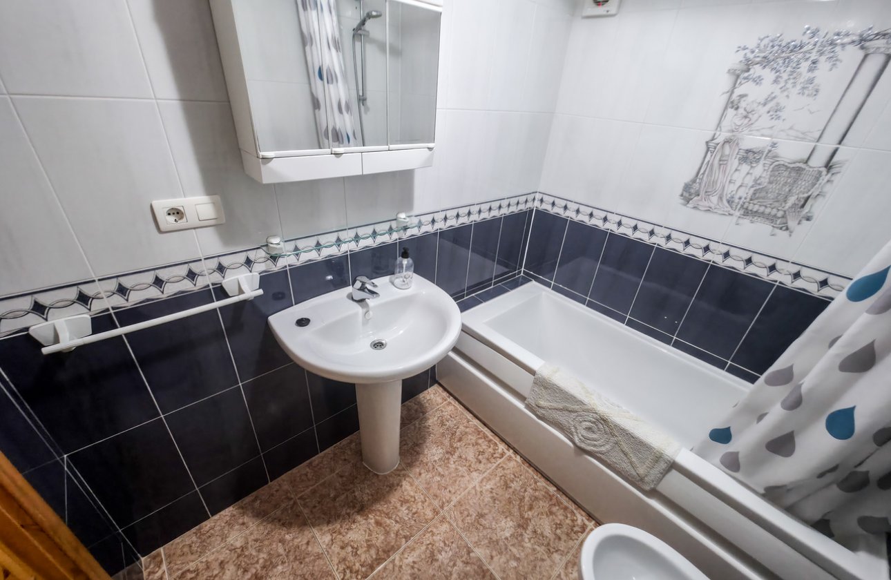 Resale - Villa -
Torrevieja - Costa Blanca