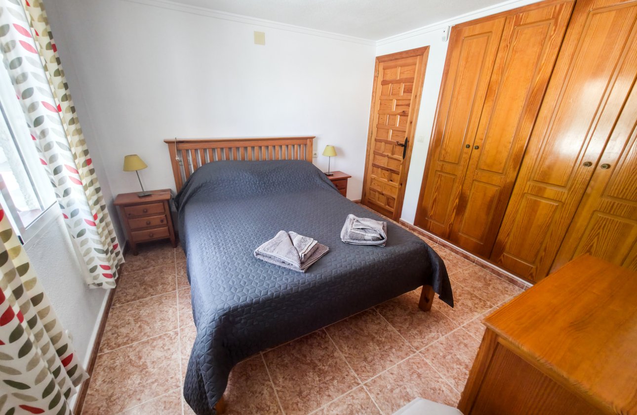 Resale - Villa -
Torrevieja - Costa Blanca