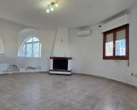 Resale - Villa -
Torrevieja - Costa Blanca