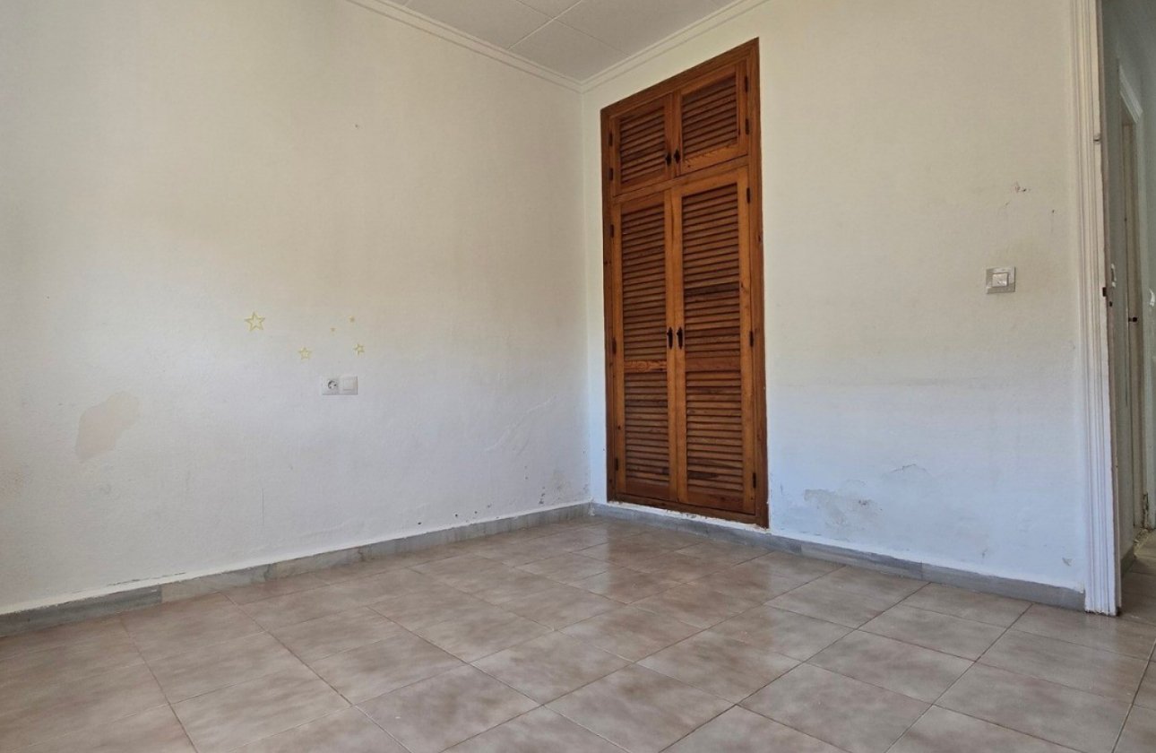 Resale - Villa -
Torrevieja - Costa Blanca