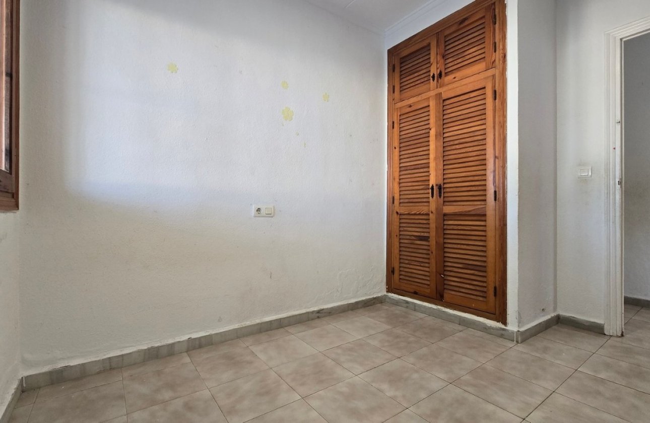 Resale - Villa -
Torrevieja - Costa Blanca