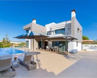 Resale - Villa -
Torrevieja - Costa Blanca