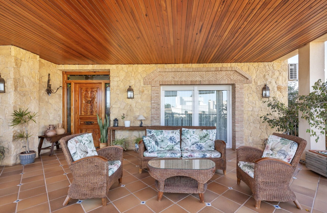 Resale - Villa -
Torrevieja - Costa Blanca