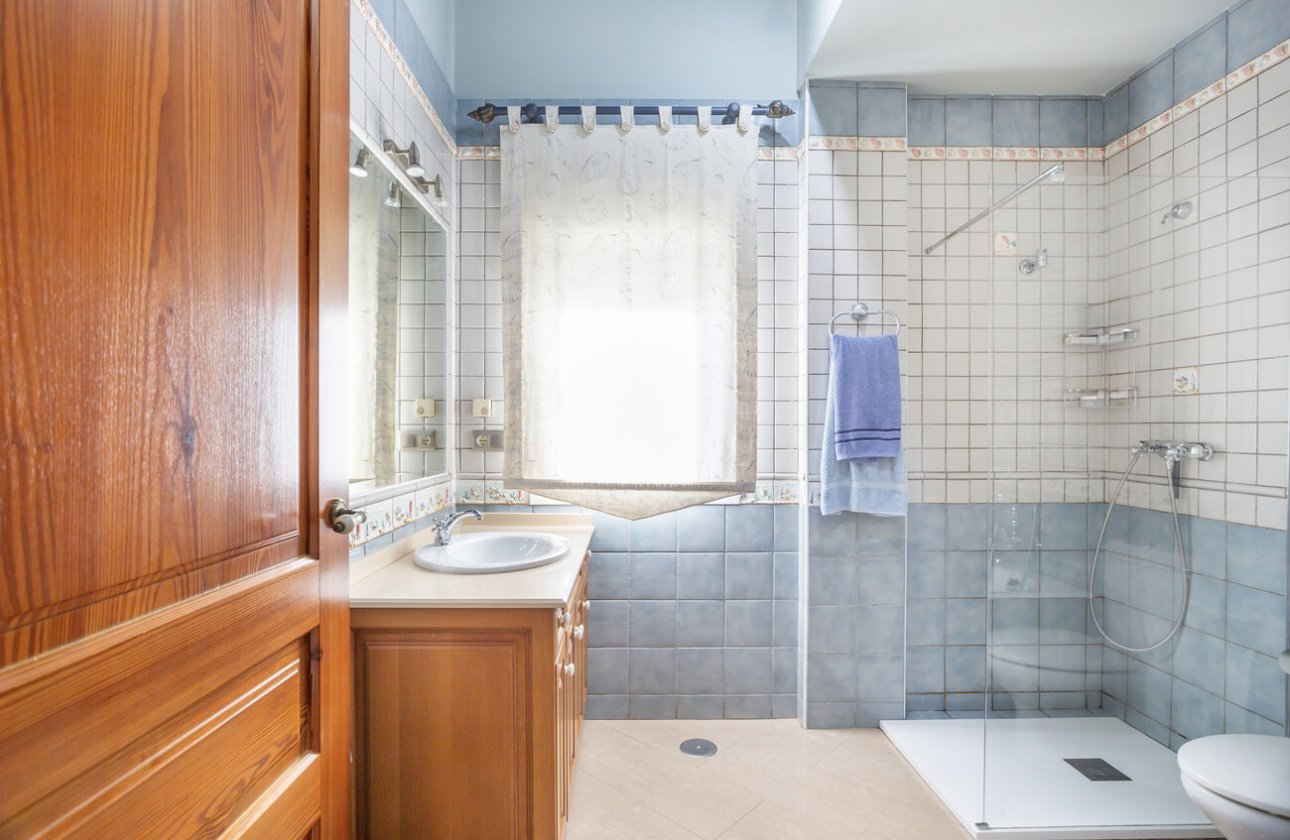 Resale - Villa -
Torrevieja - Costa Blanca