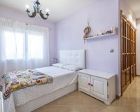 Resale - Villa -
Torrevieja - Costa Blanca