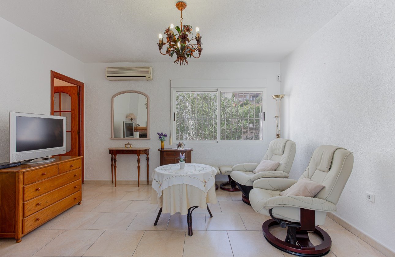 Resale - Villa -
Torrevieja - Costa Blanca