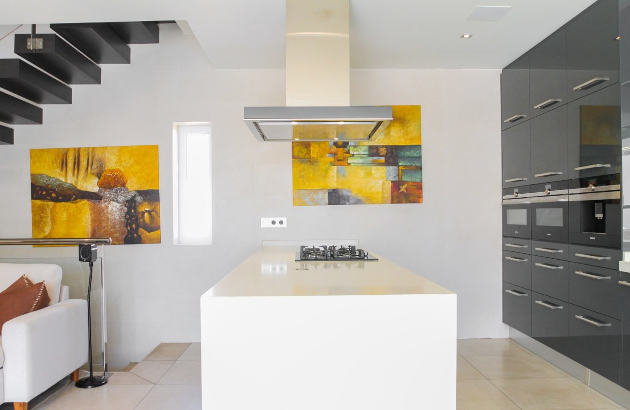 Resale - Villa -
Torrevieja - Costa Blanca