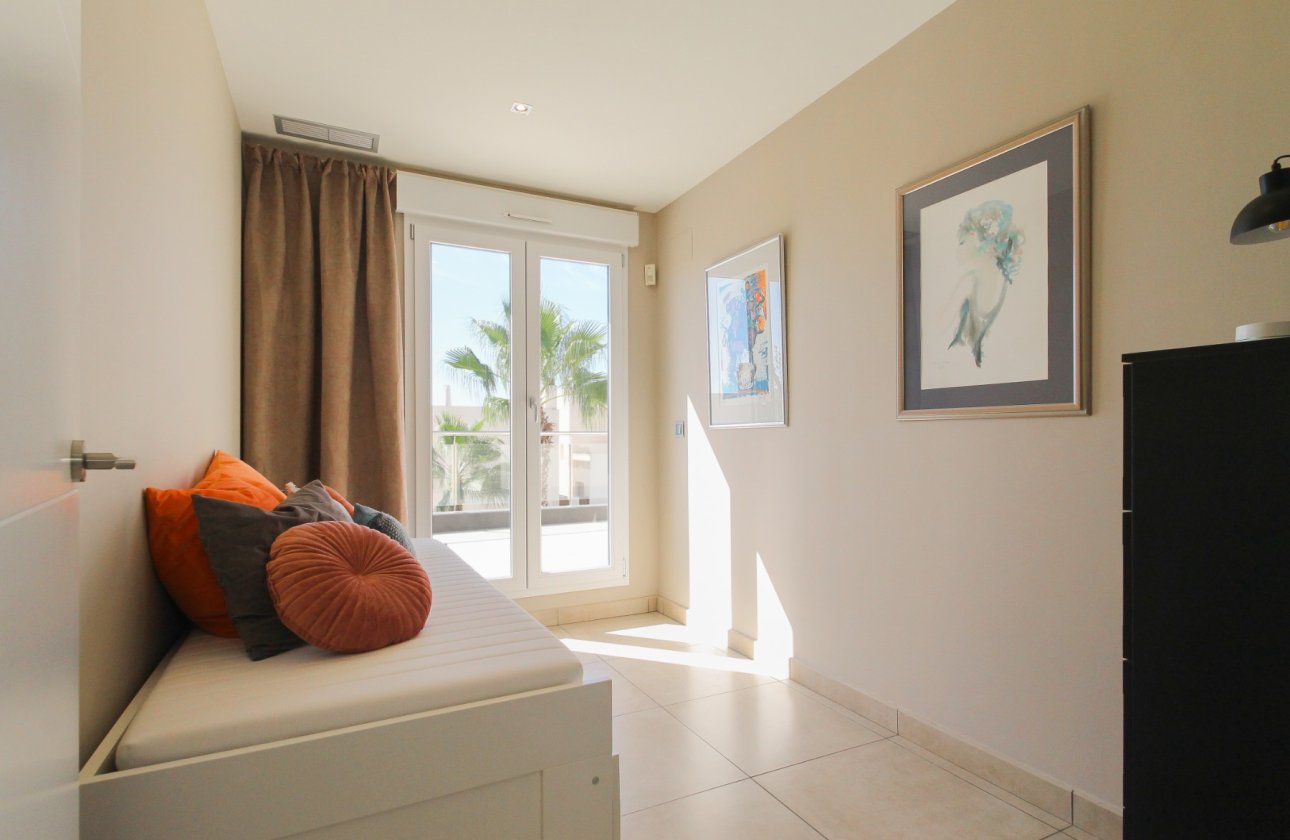 Resale - Villa -
Torrevieja - Costa Blanca